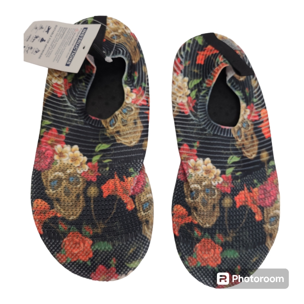 Women Men Water Shoes Quick Dry Aqua Socks Skull with Flowers Size 5-6(36/37)